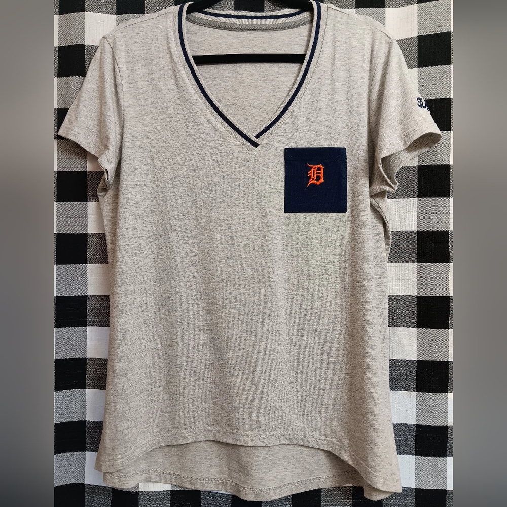 Fanatics Brand MLB Detroit Tigers Women's Size Medium Pocket Tee